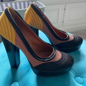 Lanvin Shoes. Worn only few times. Size 35